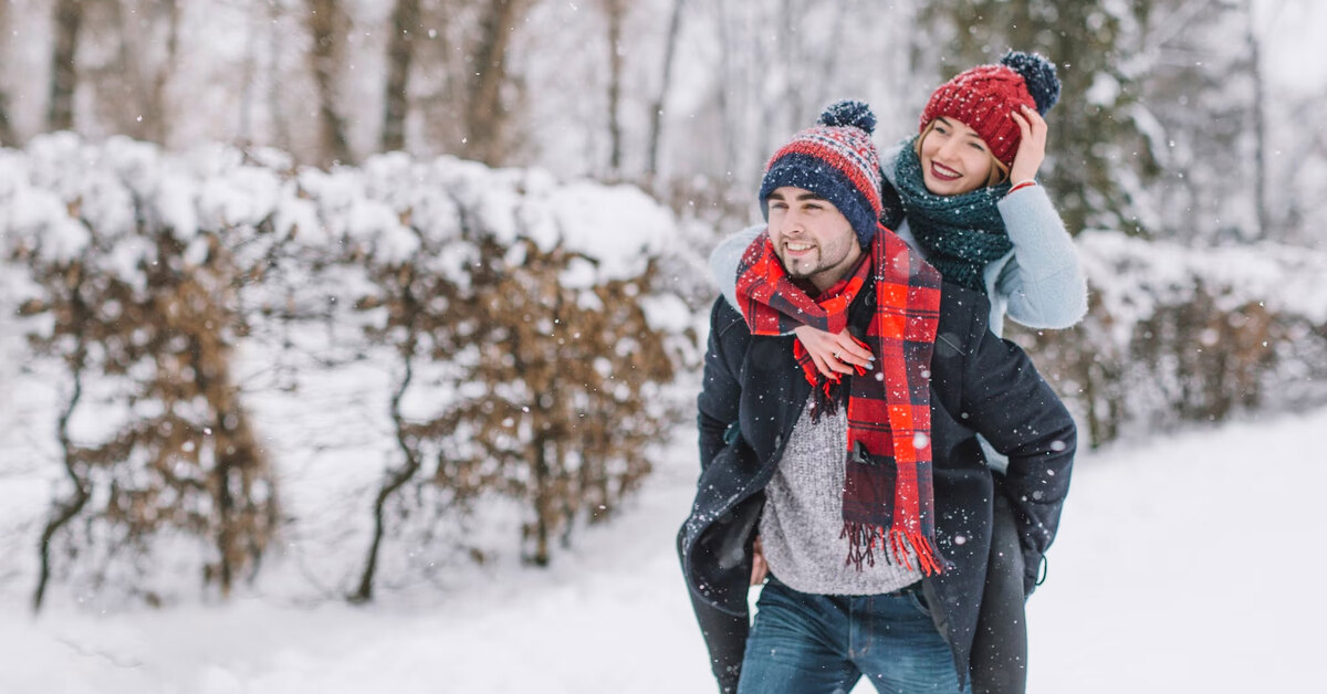 Люди зимой. Люди зимой на улице. Зимние жители. Зима в москве. Жители зимнего города.