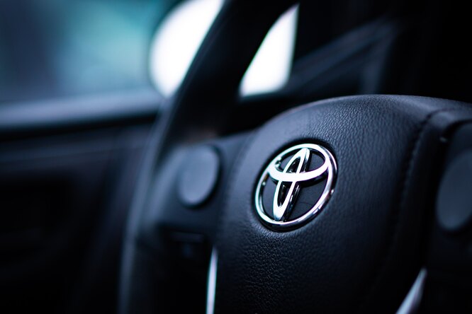 Toyota представила автомобили с «безопасной» технологией вождения