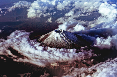5 катастрофических извержений вулканов, погубивших больше всего людей