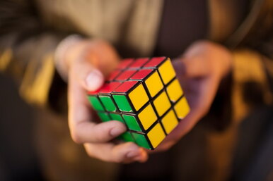 Этот парень собрал кубик Рубик за 4,22 секунды: посмотрите, как ему это удалось