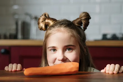Как научить детей есть полезную пищу без скандалов и ссор?