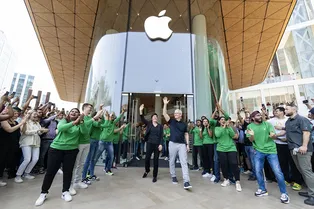 В Apple начинается борьба за власть: кто возглавит компанию после Тима Кука?