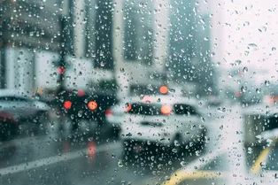 Осенние дожди — обзору не помеха: как сделать качественный антидождь для стекол своими руками почти бесплатно?