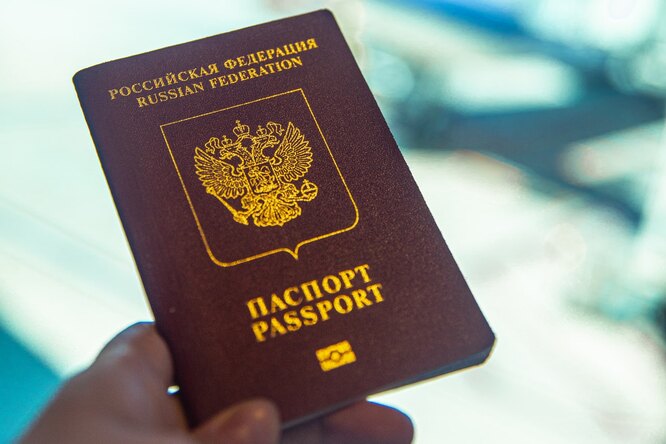 В России продлили срок действия подлежащих замене паспортов до 90 дней