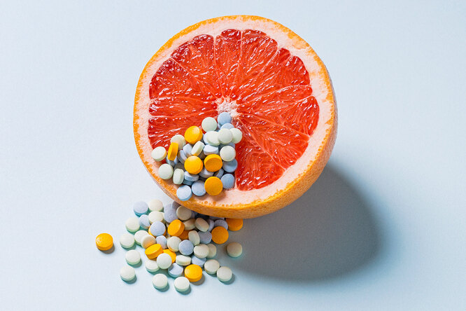 Какие лекарства нельзя сочетать с едой: 6 опасных комбинаций