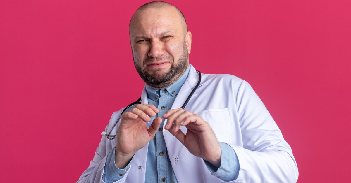 Москвич делал массаж простаты огурцом и попал в больницу