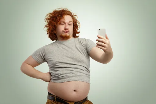 Почему соцсети делают нас толстыми: диетологи советуют отказаться от них для похудения