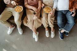 Где смотреть фильмы и сериалы, если Netflix заблокирован: топ-5 российских стриминговых сервисов